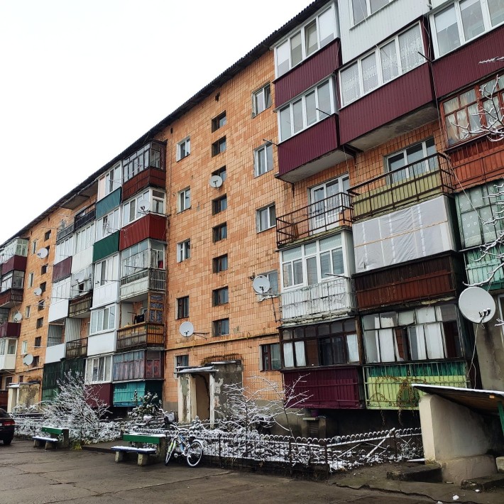 Продається однокімнатна квартира 31м2, другий поверх, в середині. - фото 1