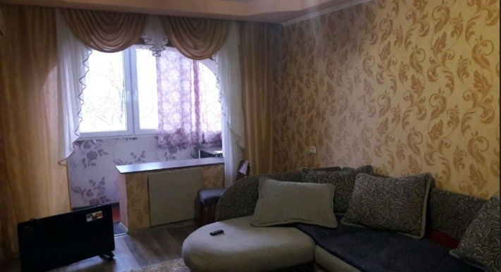 Продам 1 -кімнатну з електроопаленням - фото 1