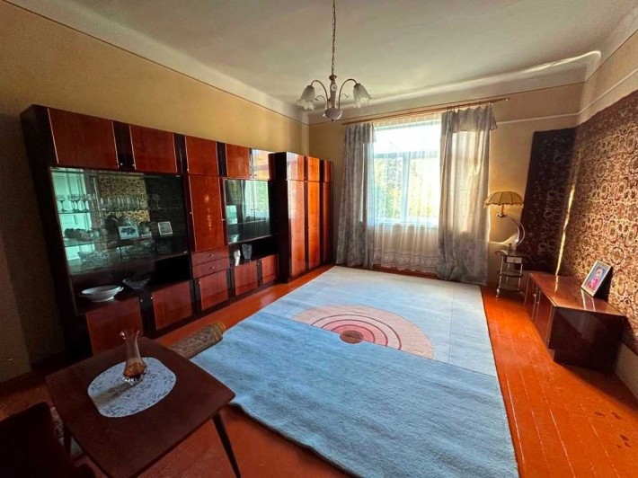 Продається простора 2 кімнатна квартира - фото 1