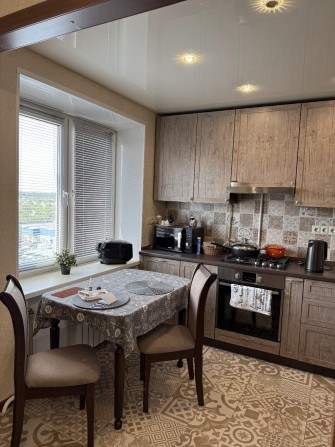 Продам по Сертификату в Центре 2 х комнатную квартиру - фото 1