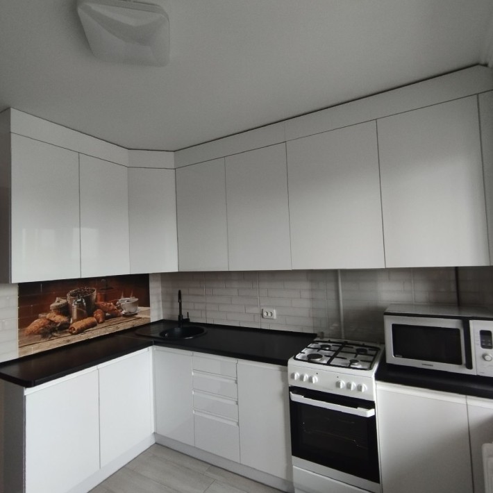 Продам комфортну 2-х кімнатну квартиру. - фото 1