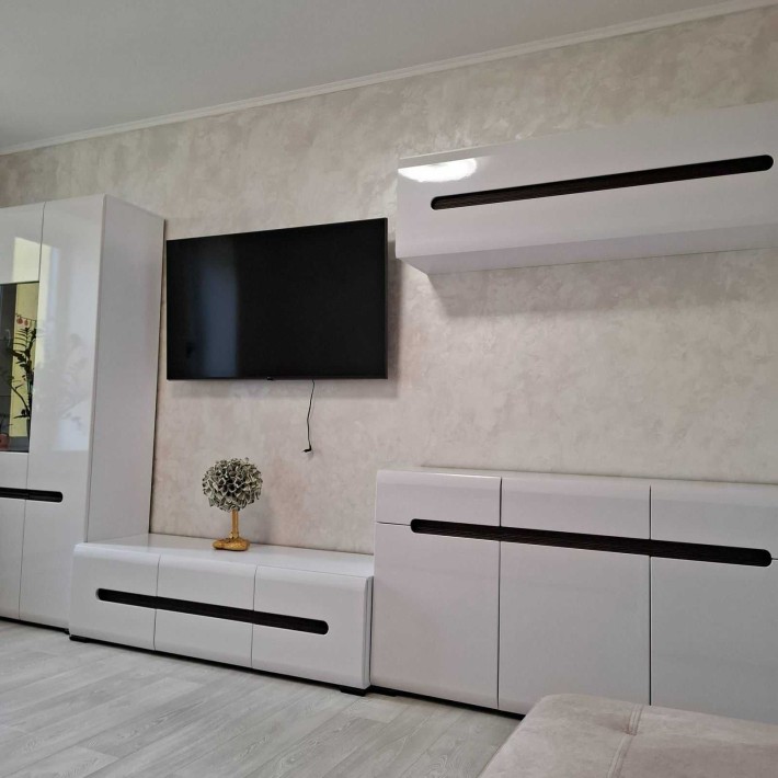 Двокімнатна квартира з ремонтом та меблями в ЖК "Медова Будова". - фото 1