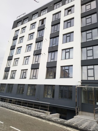 Продам 1 кім.квартиру в центрі міста - фото 1