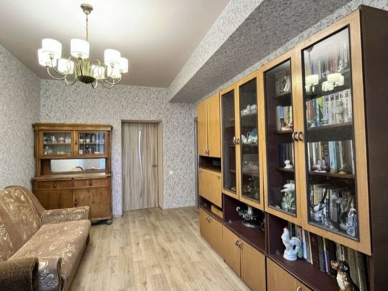 Продается тёплая и светлая квартира в центре Славянск