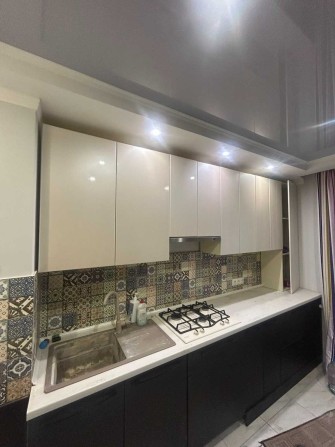 Продается 2-х комнатная квартира на Артема. Сертификат ! - фото 1