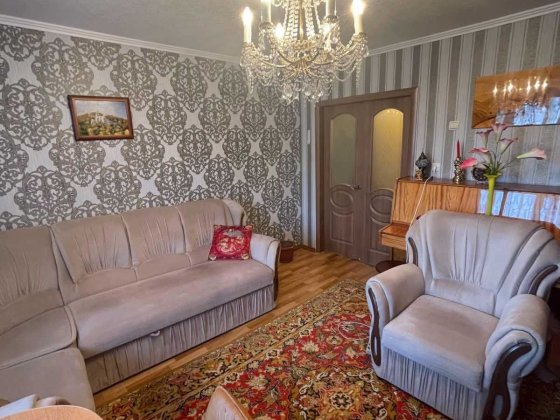 Продается 2-комнатная квартира в центре. Славянск