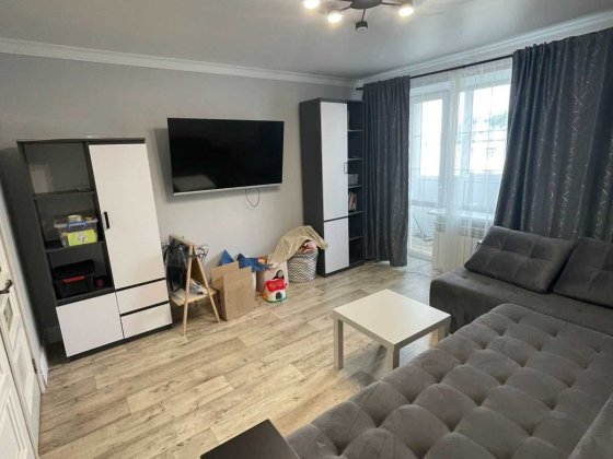 Продается 3-комнатная квартира, Почтовая 44.