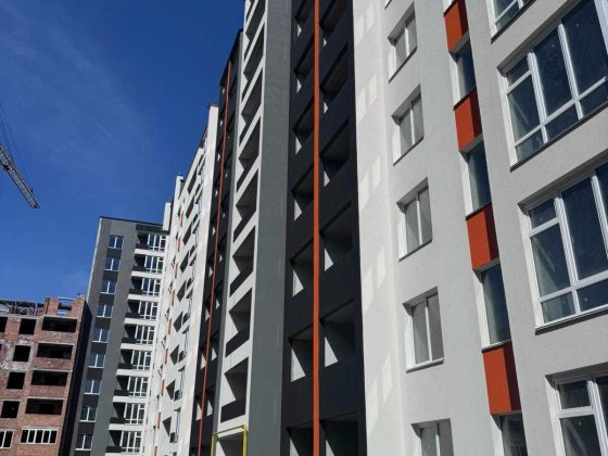 Супер МІСЦЕ, зданий будинок, вул.Інститутська 1к, середній поверх Хмельницький