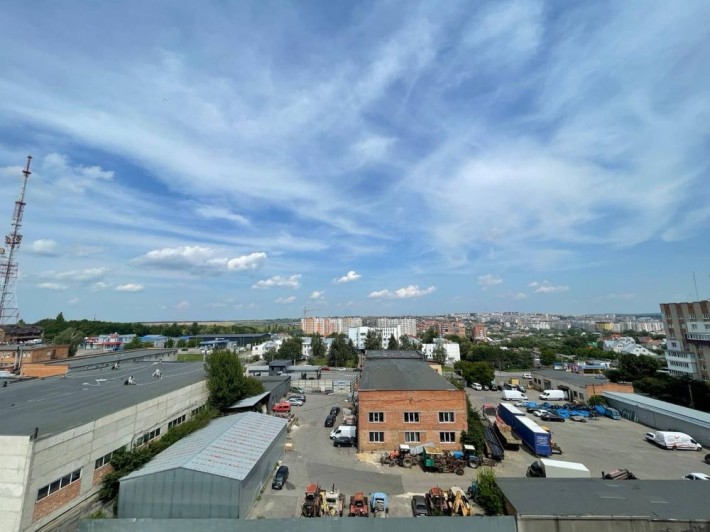 3 кімнатна квартира на Виставці - фото 1