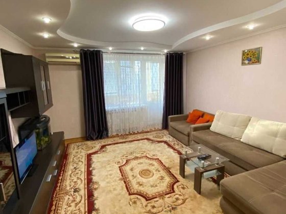 Продается 3-х комнатная квартира в Центре. Славянск