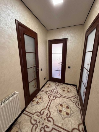 ТОП! 1к новобудова заселена / готовий ремонт / зручний поверх! - фото 1