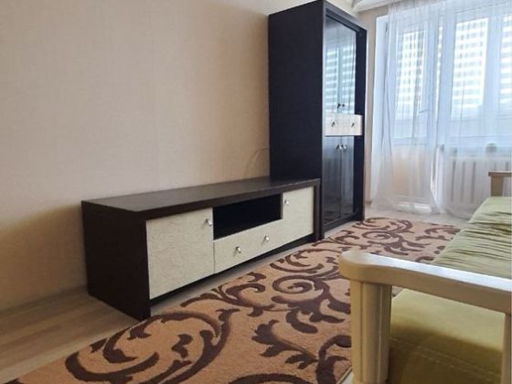 Затишна 2к з двома балконами та гарним станом Хмельницький