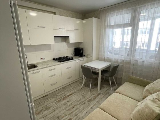 Терміновий продаж. БЕЗ КОМІСІЙ, з меблями та технікою Озерна. Хмельницький