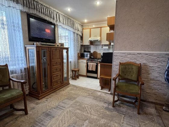 Продається трикімнатна квартира Шептицький