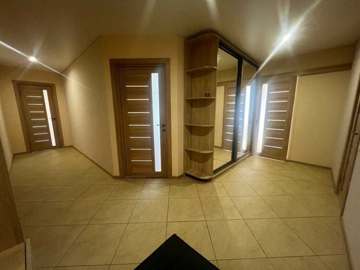 Продаж гарної 2к кв-ри з ремонтом в новобудові на Озерній! 39219 - фото 1