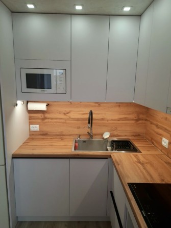 Квартира на 2му пов у центрі ЯКІСНИМ євроремонтом Ще ніхто не проживав - фото 1