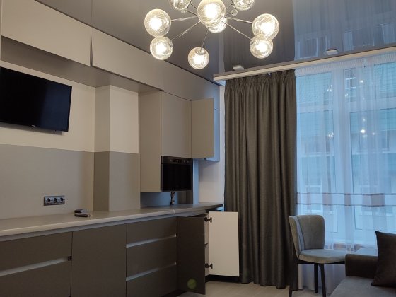 Велика квартира поділена на дві частини з окремими входами Яремче