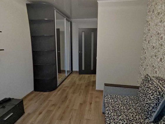 Продам 1 к квартиру Чугуев Чугуїв