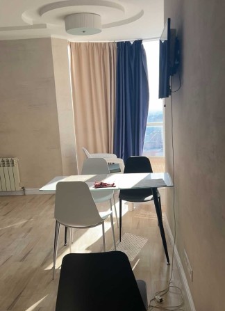 Стильна 2-кімнатна квартира з ремонтом в центрі міста ID: 40662 - фото 1