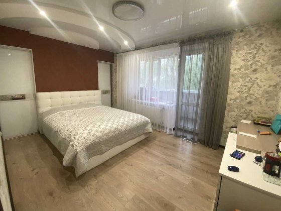 Продаж 3-кімнатної квартири на Виставці, вул. Свободи Хмельницький