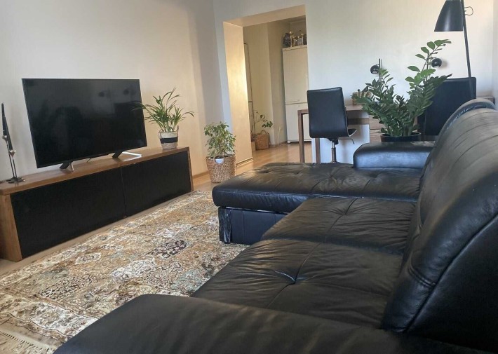 Продається 2-кімнатна квартиру з ремонтом на Дубово! - фото 1