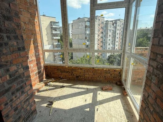 Продається 1кімнатна квартира ЖК Студентський, Південно-Захід 
ID40649 Хмельницкий