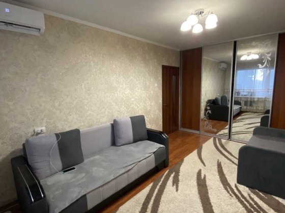 1 кімнатна квартира на Південно - Заході з кап.ремонтом Хмельницкий