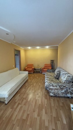 Трикімнатна квартира район 8 квартал - фото 1