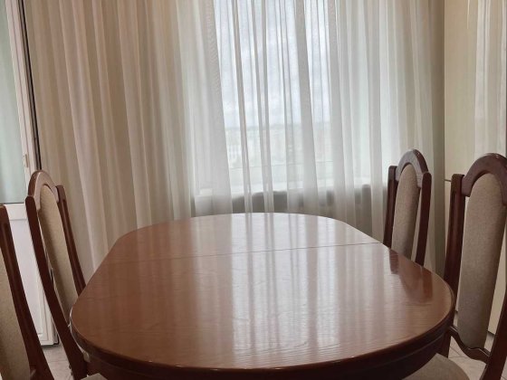 Продається простора квартира з чудовим видом на місто. Хмельницький