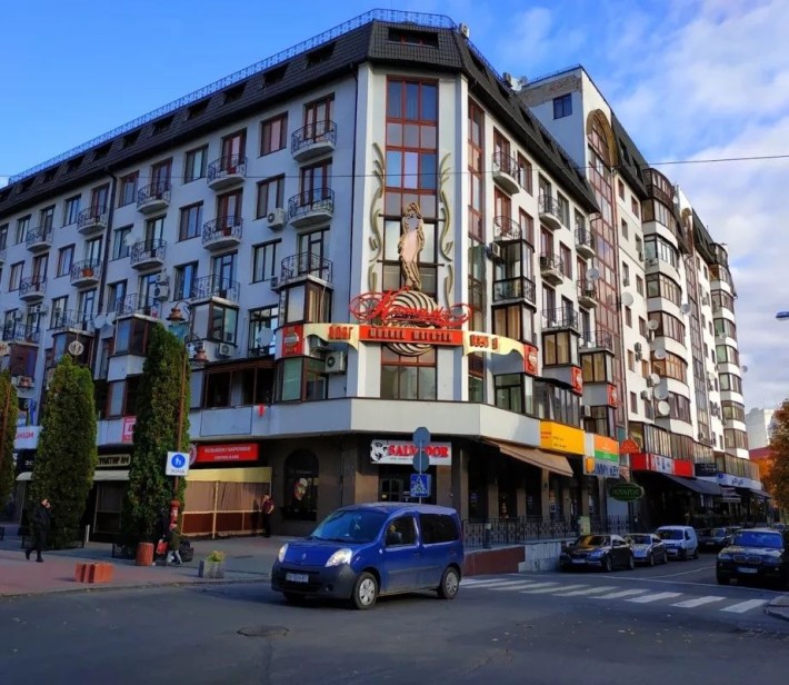 2к квартира в Центрі міста! Без аналогів з дизайнерським ремонтом - фото 1