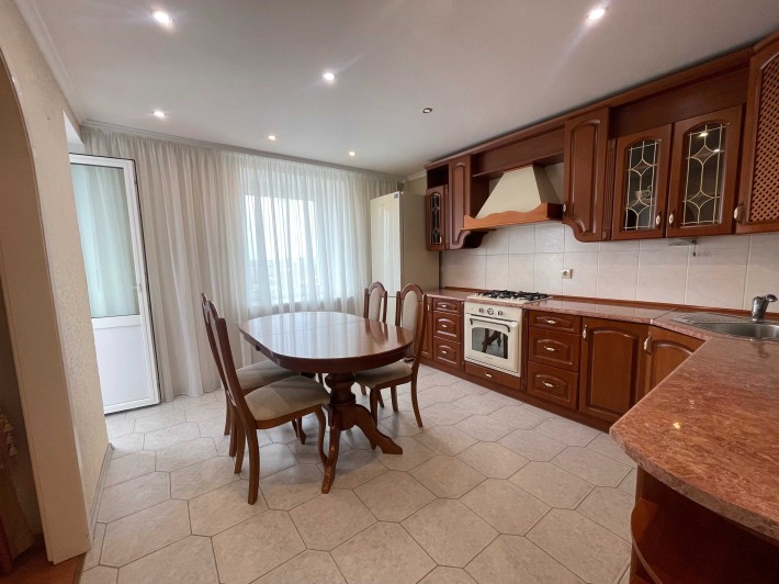 Продається квартира відмінної планування та з чудовим видом. HH - фото 1