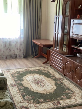 Продам 2-к квартиру з меблями - фото 1