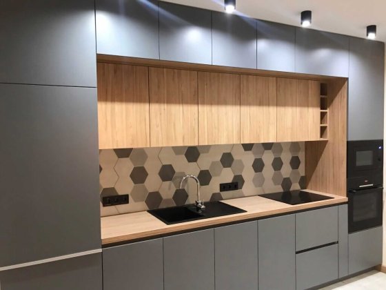 Продається простора 2-кімнатна квартира Виставка! Хмельницький