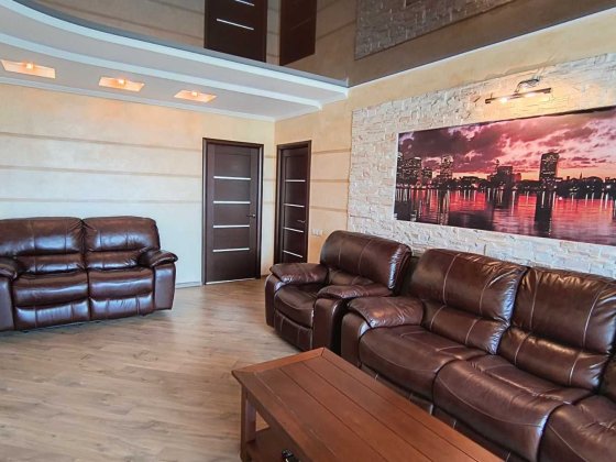 Продаю 3к квартиру на Зарічанській, 26 Хмельницкий