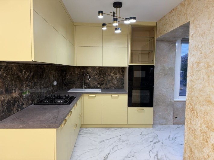 Трикімнатна квартира в Немирові - фото 1