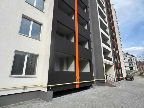 Простора 1 к квартира ЖК Студентський ЗДАНА секція переуступка Хмельницький