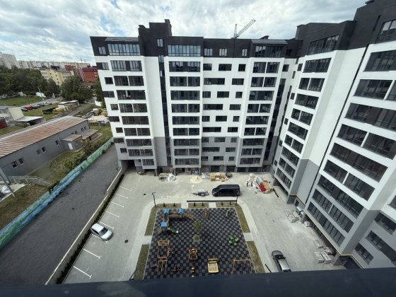 Найдешевша однокімнатна в зданому будинку з мінімальним оформленням Хмельницкий