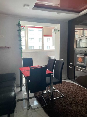 1к Новобудова з дизайн Ремонтом на Озерній за агорою 8/12 поверх - фото 1