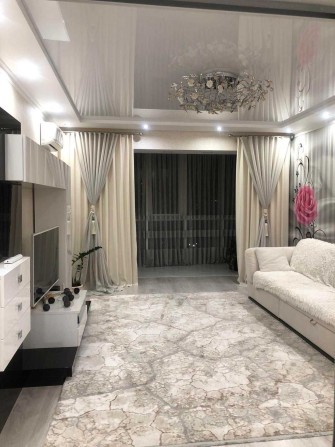 Розкішна 3-кімнатна квартира в Набережному кварталі. Стиль. Безпека. - фото 1