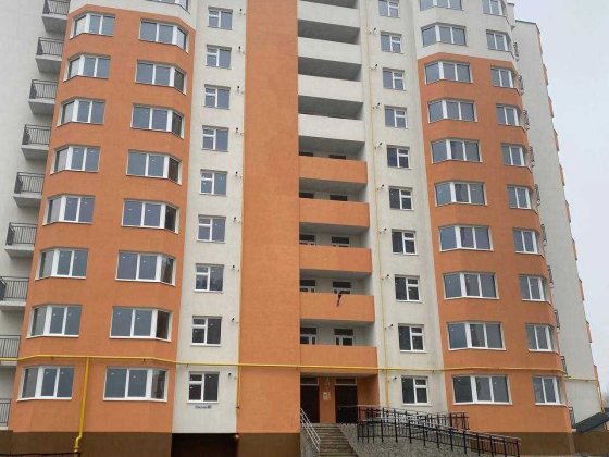 Простора 1 к з можливістю  зробити 2 к Виставка Будівельників 61 м2 Хмельницький