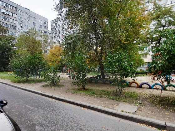 Продам 2- кімнатну квартиру Ж/М Лівобережний-3. Слобожанское