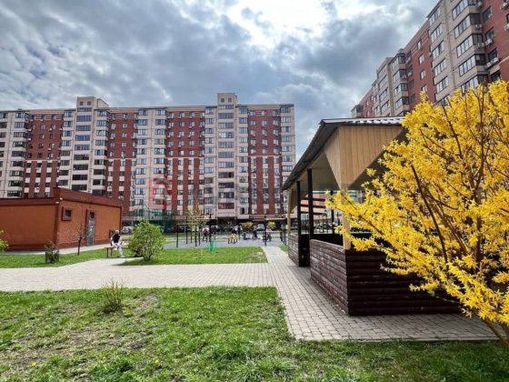 Продам новобудова ЖК Дніпровська Брама перша черга Слобожанське