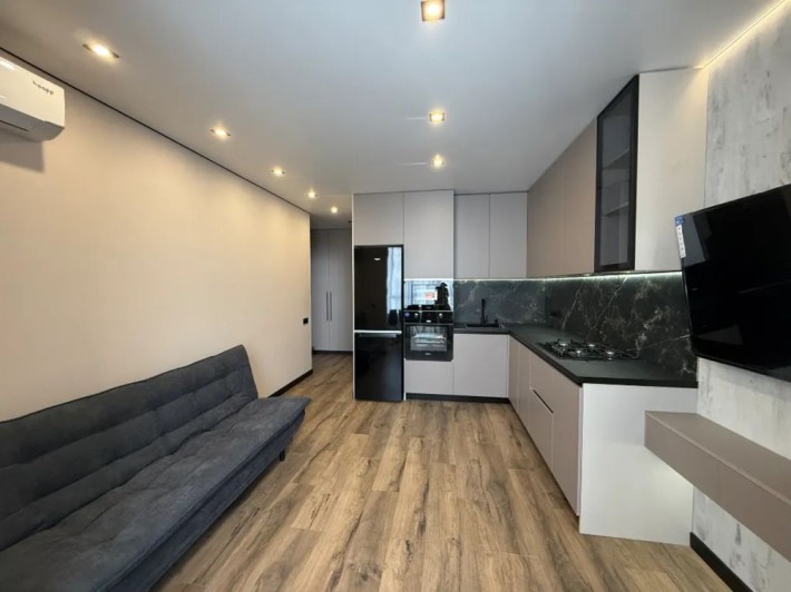 Продам 3к квартиру в Днепровская Брама 2 - фото 1