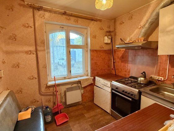 Продам 3х кімнатну з АО у цегляному будинку Вільногірськ