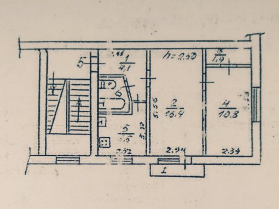 2-х комнатная квартира, в тихом районе Вільногірськ