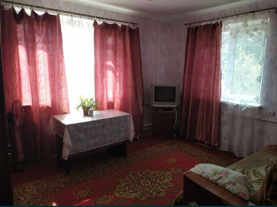 Продам 2-х кімнатну квартиру в центрі міста Синельникове Синельникове