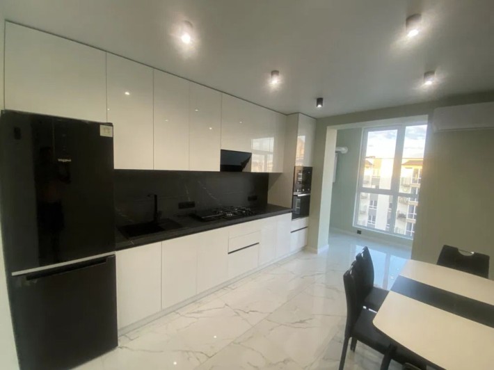 1 - комн. Брама-2 45 м. кв. Ремонт. Мебель. Техника. - фото 1