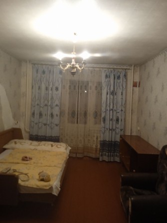 Продам квартиру 3 комнаты - фото 1