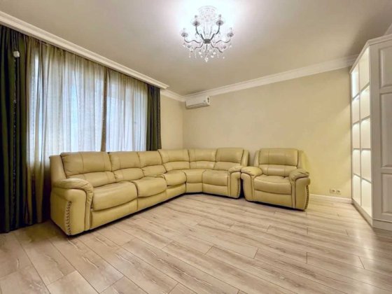 Продам 3-к квартиру (102м2) с ремонтом в ЖК Днепровская Брама Слобожанское