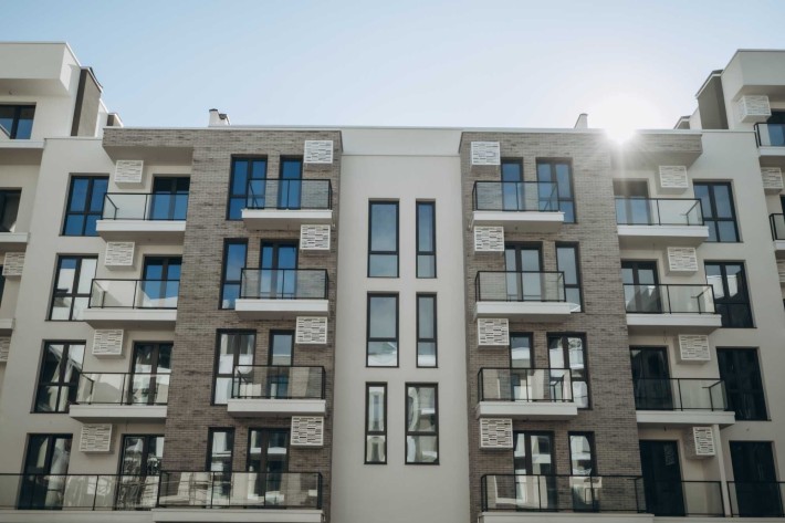 Продаж. 2 кімнатна квартира з просторою кухнею-вітальнею. м.Тячів 4.04 - фото 1